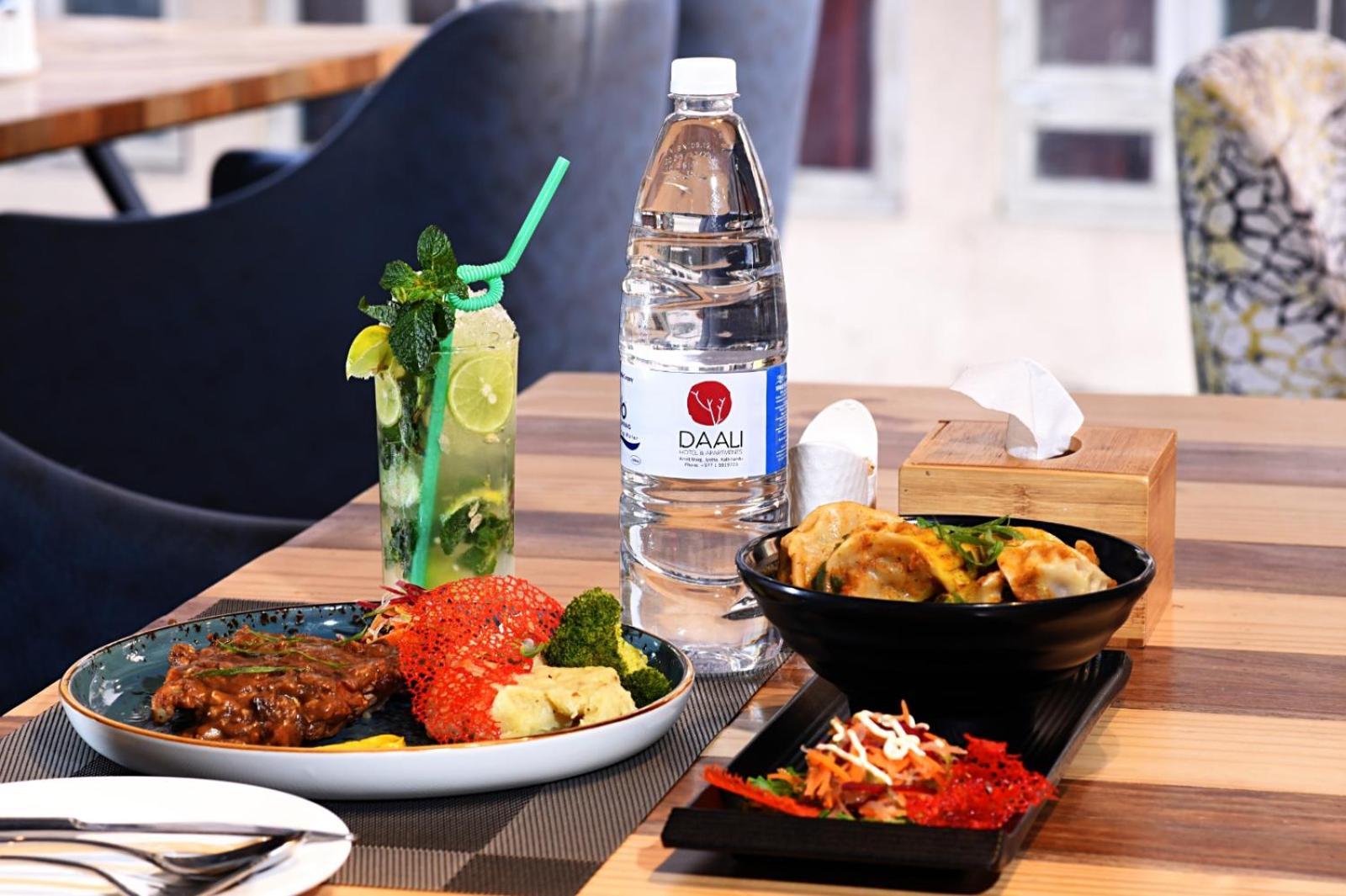 Daali Hotel & Apartment Katmandu Zewnętrze zdjęcie